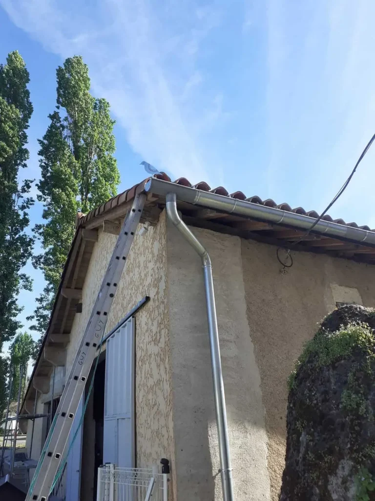 Gouttières sur une maison